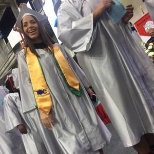 Meet your Posher, Dayana